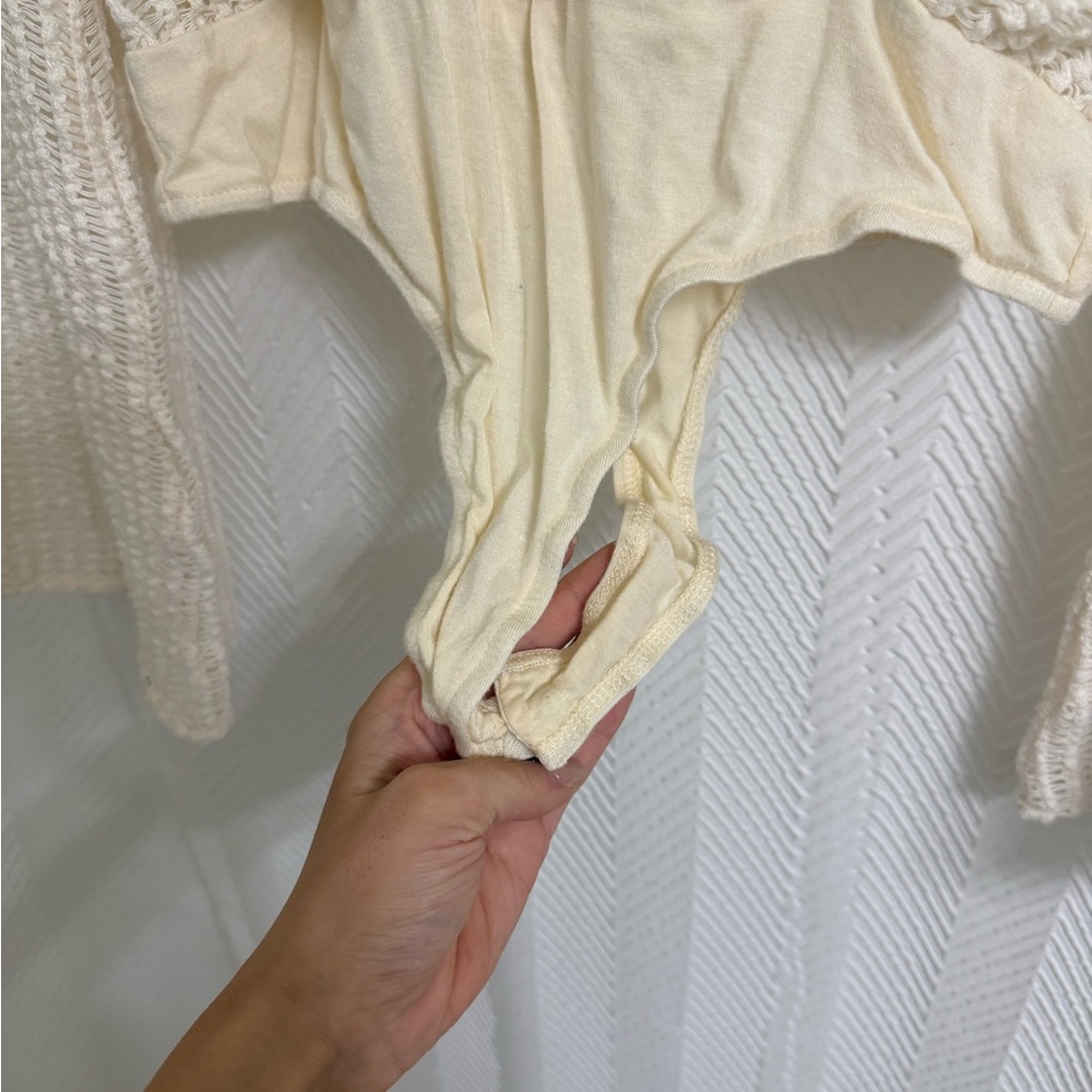 Lulu's Ivory Ribbed V-Neck Bodysuit - Picture 6 of 9